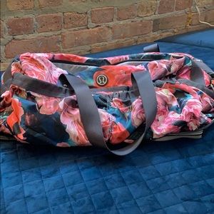 Lululemon bag